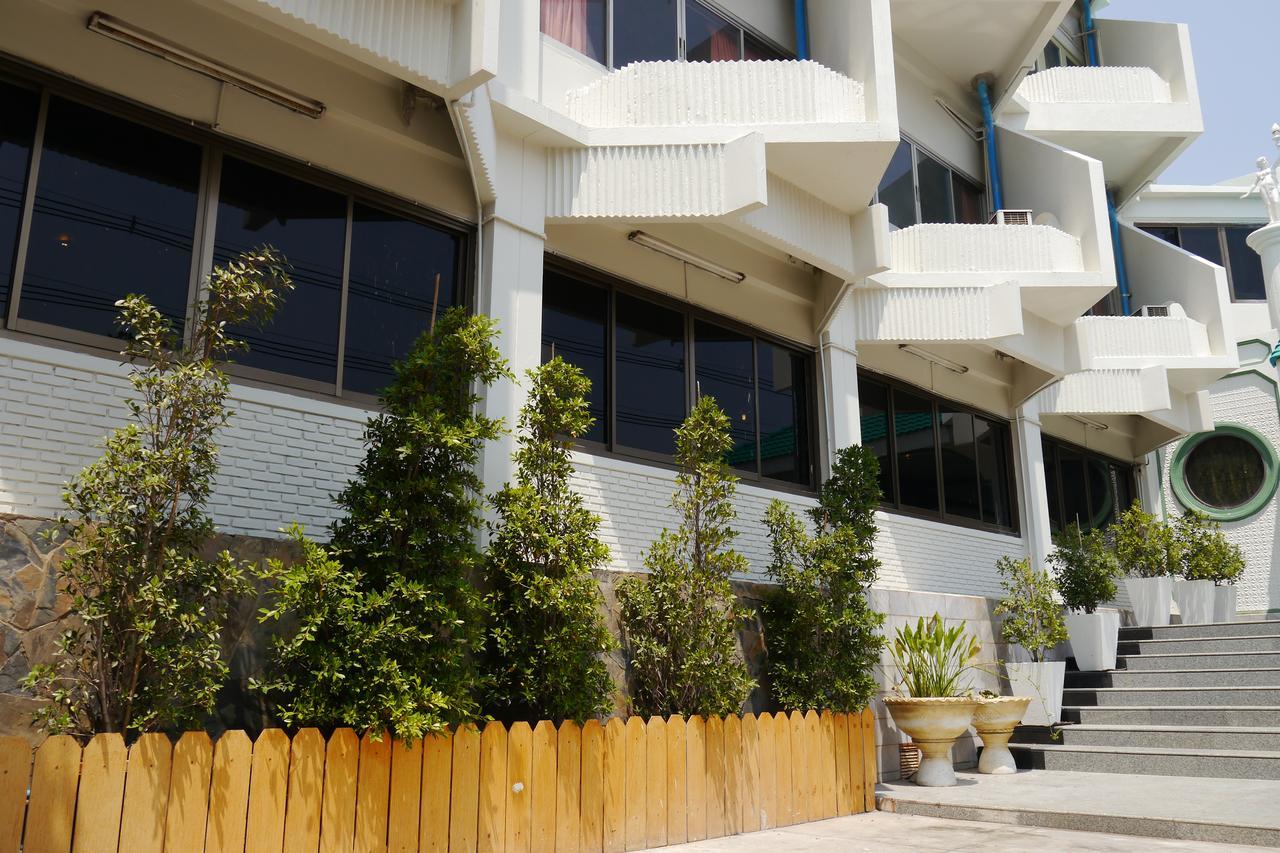 Lertnimit Hotel Chaiyaphum Eksteriør bilde